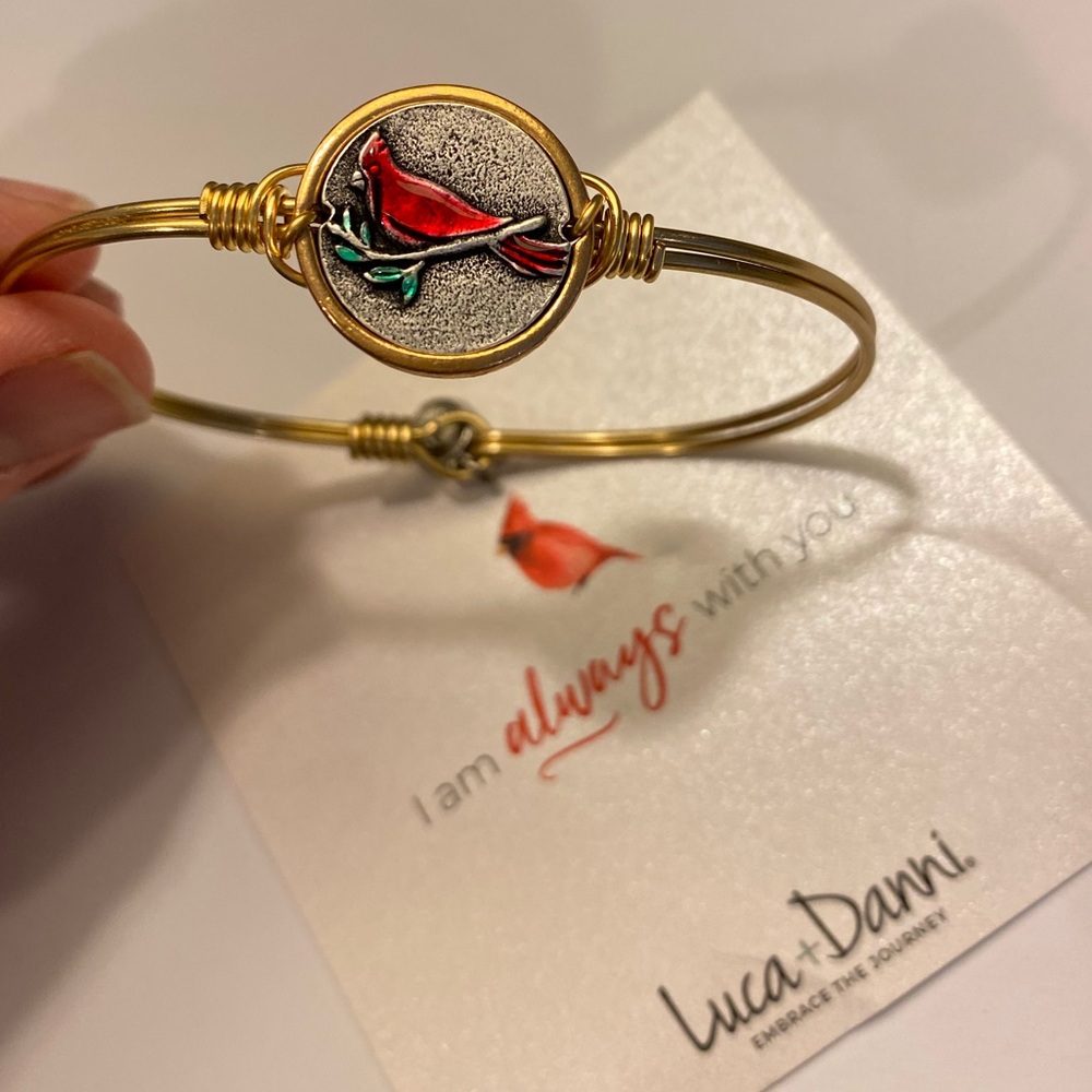 Cardinal bracelet